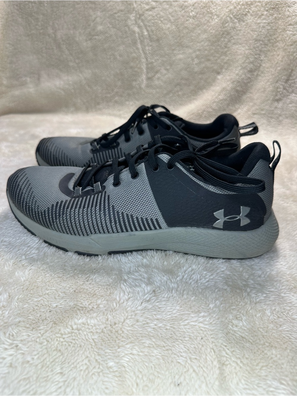 Under Armour Charged Engaged Training Shoes Men’s Black and Gray Athletic Size 8